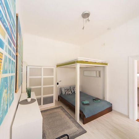 Cosy Studio Apartment With Airconditioner 부다페스트 외부 사진