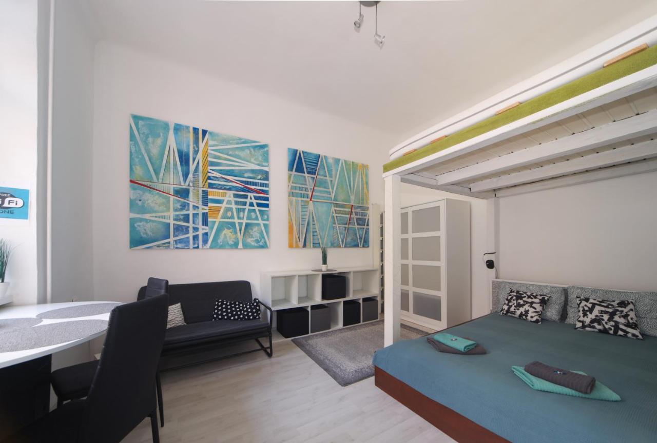 Cosy Studio Apartment With Airconditioner 부다페스트 외부 사진