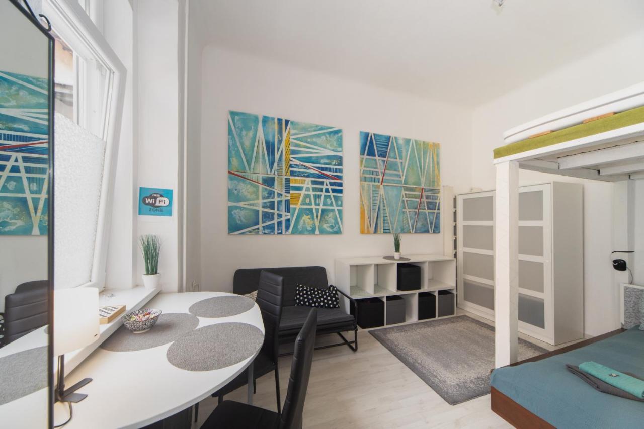Cosy Studio Apartment With Airconditioner 부다페스트 외부 사진