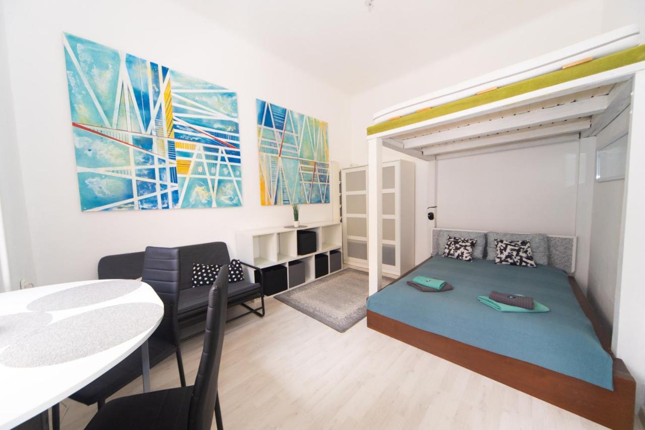 Cosy Studio Apartment With Airconditioner 부다페스트 외부 사진